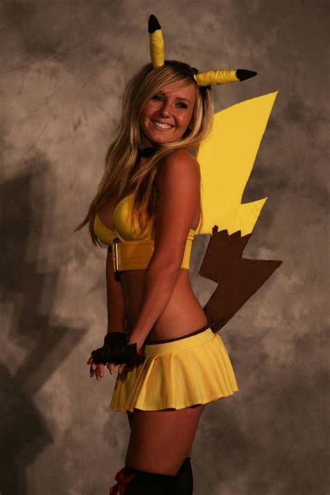 Jessica Nigri Loves To Play Dress Up