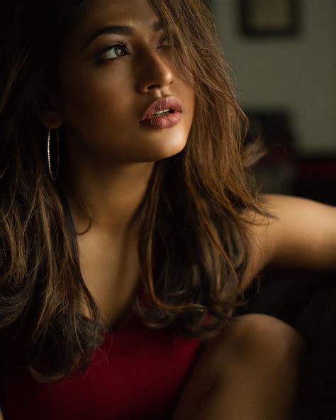 bangladeshi actress azmeri haque badhon bangladeshi model azmeri