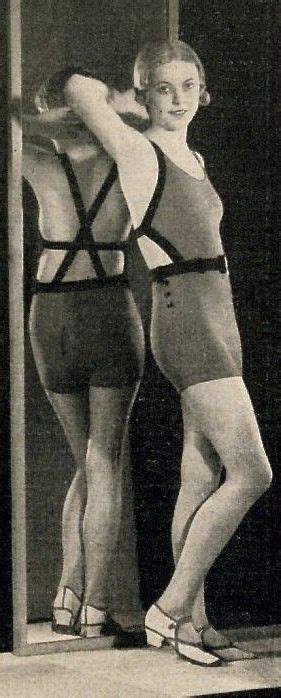 Épinglé Par 1930s 1940s Women S Fashion Sur 1930s Swimwear