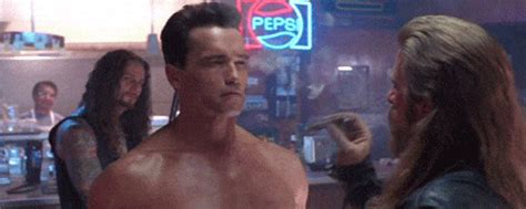 arnold schwarzenegger naked s find and share on giphy