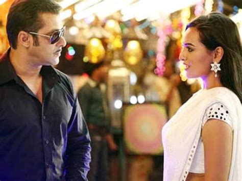 Sonakshi Sinha Thanks Salman Khan On Dabangg S Fifth Birthday