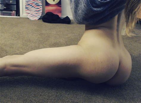 Amateur Fitness Girls Nude Selfie Pictures Nude Amateur