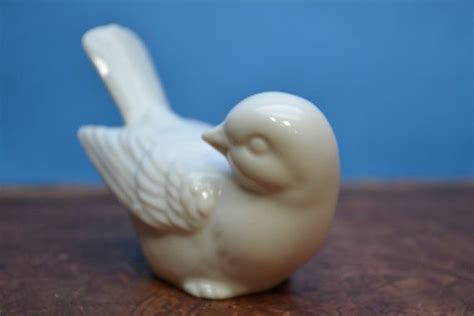 omc japan white ceramic bird figurine   vintage