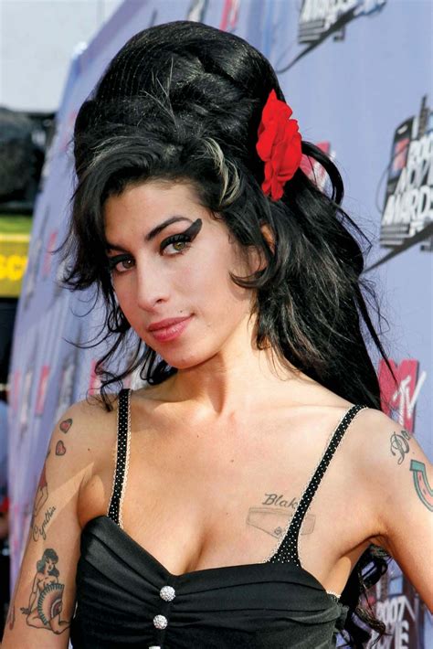 Biografi Amy Winehouse – Coretan
