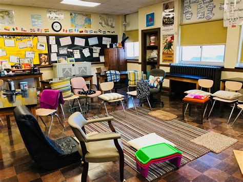 Spanish Classrooms Tour A Peek Into 30 Rooms Spanish Classroom