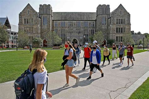 Sociologist Says College Hookup Culture Is Incompatible With