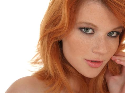 Mia Sollis Freckled Girlswithfreckles Freckles Sexy Gingergirlie