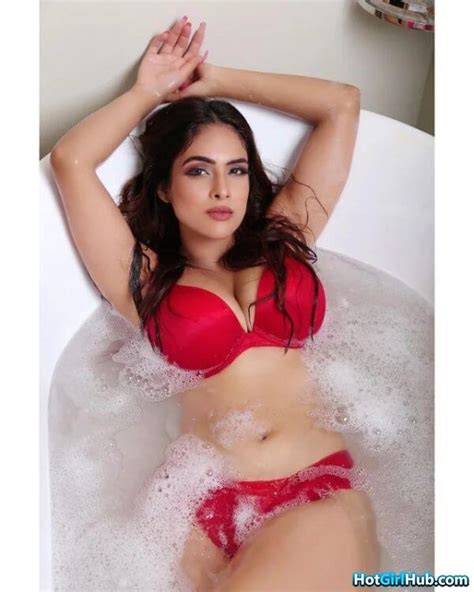 Sexy Big Tits Desi Girls 11 Photos