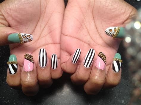 gold chain nail design   nail art   sactown nails  sactown