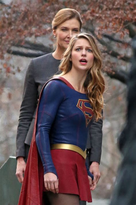 melissa benoist filming a scene for supergirl in vancouver 12 11 2016