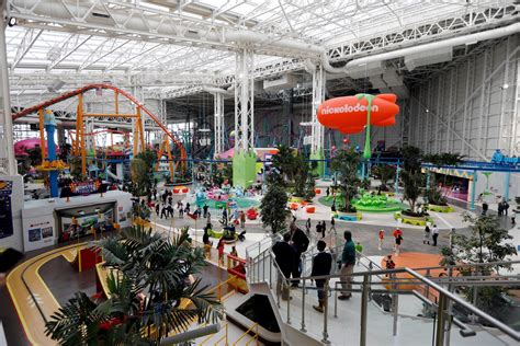 mall  america developer opens nations  biggest mall   jersey   shoppers