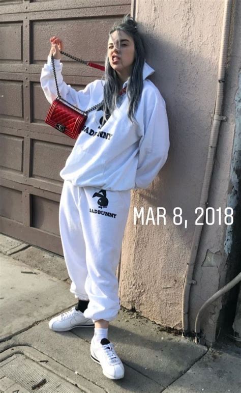 pin  lolz deia  bil wallpapers   billie billie eilish fashion