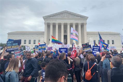 supreme court rules civil rights act protects lgbtq people