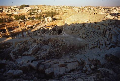 gerasa jerash jordan theatres amphitheatres stadiums