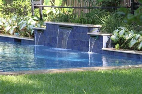 swimming pool raised wall  water features  mt