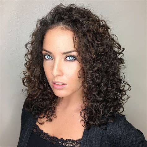 40 latest curly hairstyles for women 2018