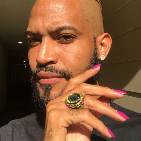 Men Who Wear Nail Polish Share Why Stigmas Against Them Shouldn T Exist