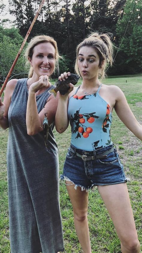 Sexy Mother And Daughter R Sadierobertson