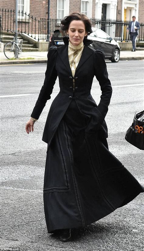 eva green goes for full gothic glamour for penny dreadful series 3