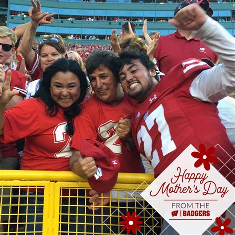 Wisconsin Football On Twitter Happymothersday To All The Moms
