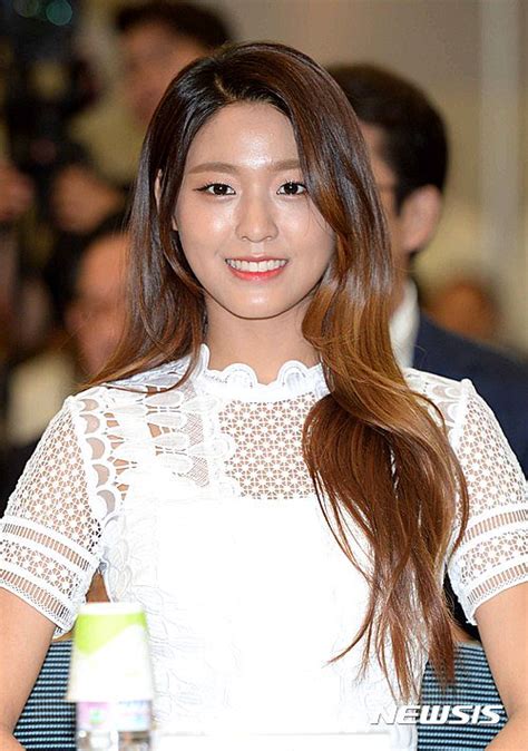 Aoa Seolhyun Is An Angel In White Dress Daily K Pop News