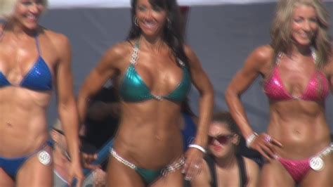 Bikini Girls Over 35 Contest At Muscle Beach 7 4 13 Youtube