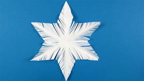 How To Make A Snowflake Out Of Paper Make Snowflakes Out Of Paper