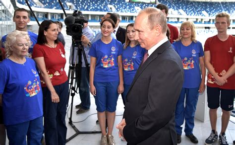 conversation with 2018 fifa world cup volunteers president of russia