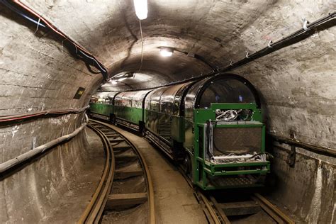 mail rail        abandoned underground