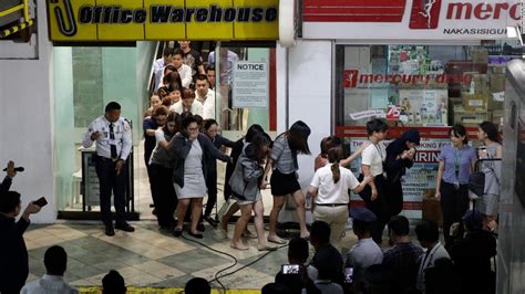 manila hostages freed from philippines mall after hours long siege cnn