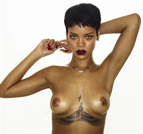 rihanna nude photos exposing sexy boobs the fappening