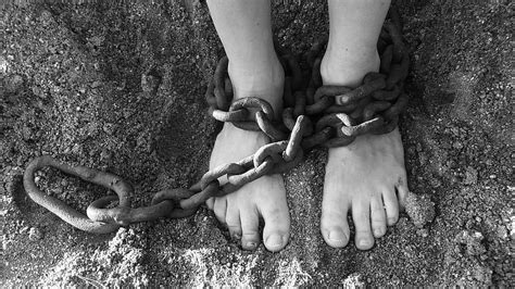 Chains Feet Sand Bondage Prison Dom Punishment Restraining