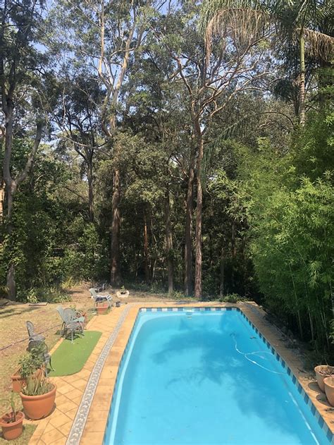 lekker zwembad bij onze airbnb foto jeroen renee op reis