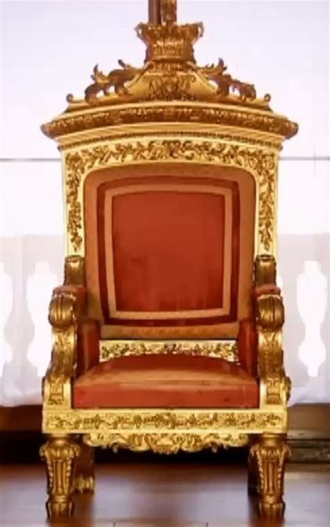 images  royalty thrones  throne rooms  pinterest