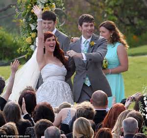 What A Beautiful Bride Sara Rue Looks Radiant In Her