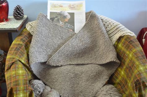 tasha tudor shawl tutorial birthday tasha tudor day tuesday cottage shawl irish style knitting
