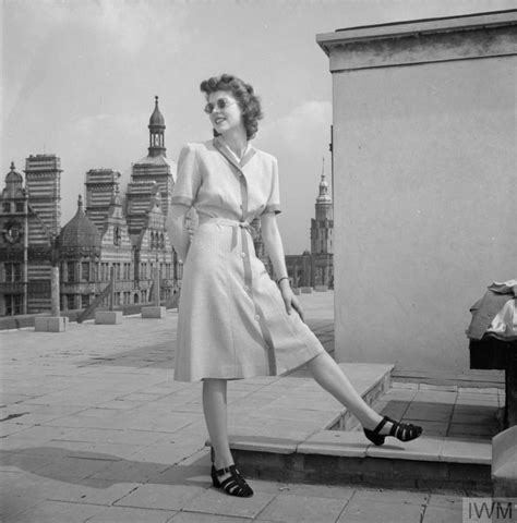 utility clothes fashion restrictions  wartime britain