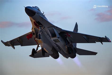 fighter jet conducts tactical maneuver ministry  national defense