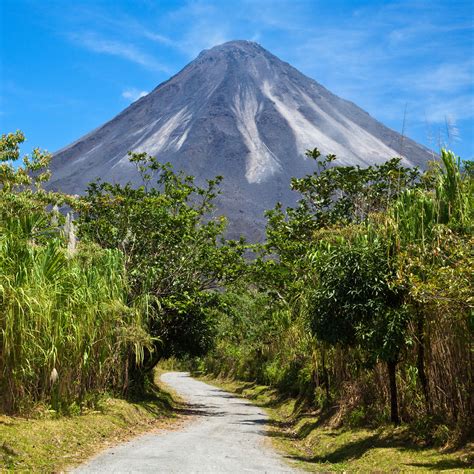 pin  arenal volcano national park