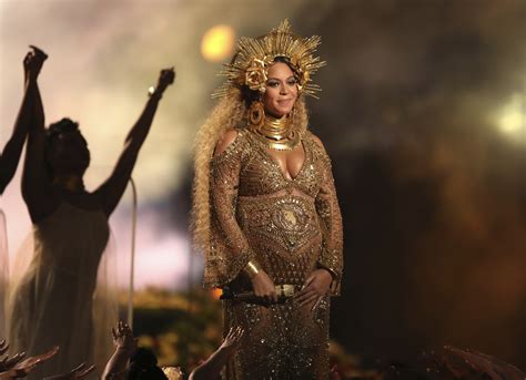 Pop Star Beyonce Posts First Pictures Of Twins On Instagram The Japan