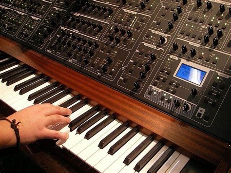 synthesizer keyboards   performance