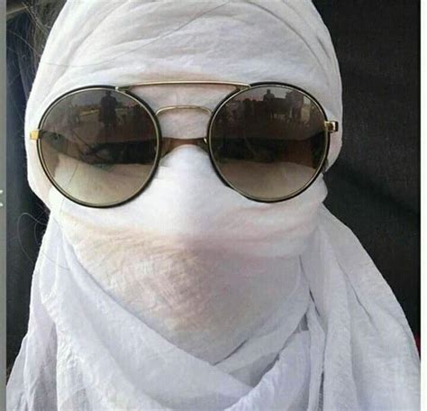 Pin By Nasreenraj On Indian Niqabi Round Sunglasses Oval Sunglass