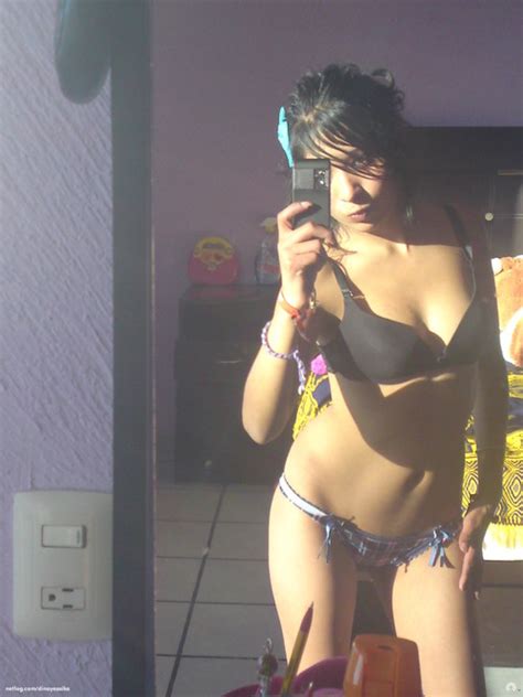 jovencita mexicana de 18 años y sus autofotos