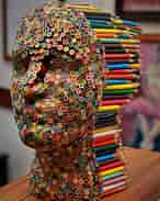 Résultat d’image pour "sculpture en Crayons". Taille: 146 x 183. Source: www.wetrafa.xyz