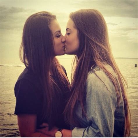 Lesbian Love Cute Lesbian Couples Adorable Couples Lesbian Pride