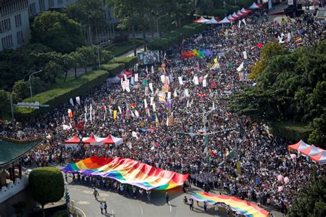 hundreds of thousands attend pride march amid taiwan s gay