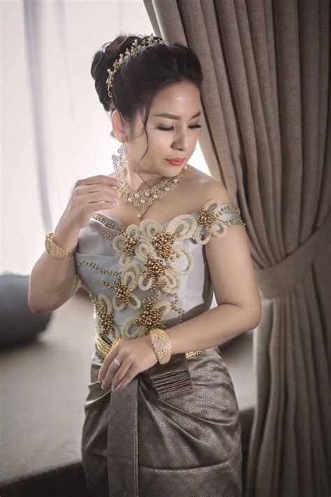 Cambodian Pre Wedding Traditional Dresses Model Dress