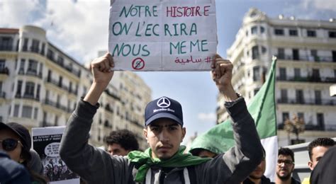 Entre Peur Et Espoir Comment Les Lgbt D Algérie Vivent Le Départ D