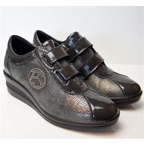 enval soft womens comfortable shoes  straps black polish leather sanitariaweb