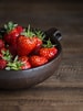 Bildresultat för Bowl of Strawberries with maple. Storlek: 75 x 101. Källa: scatterjar.com